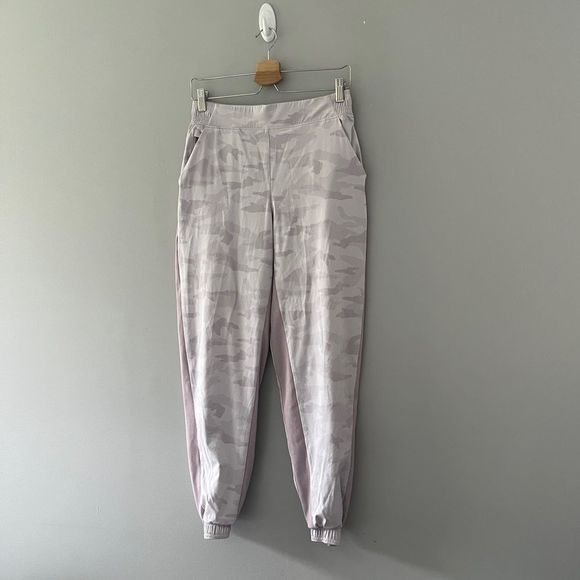 Athleta Pants - Athleta Purple Brooklyn Lined Camo Jogger Camouflage Athleisure Size 6